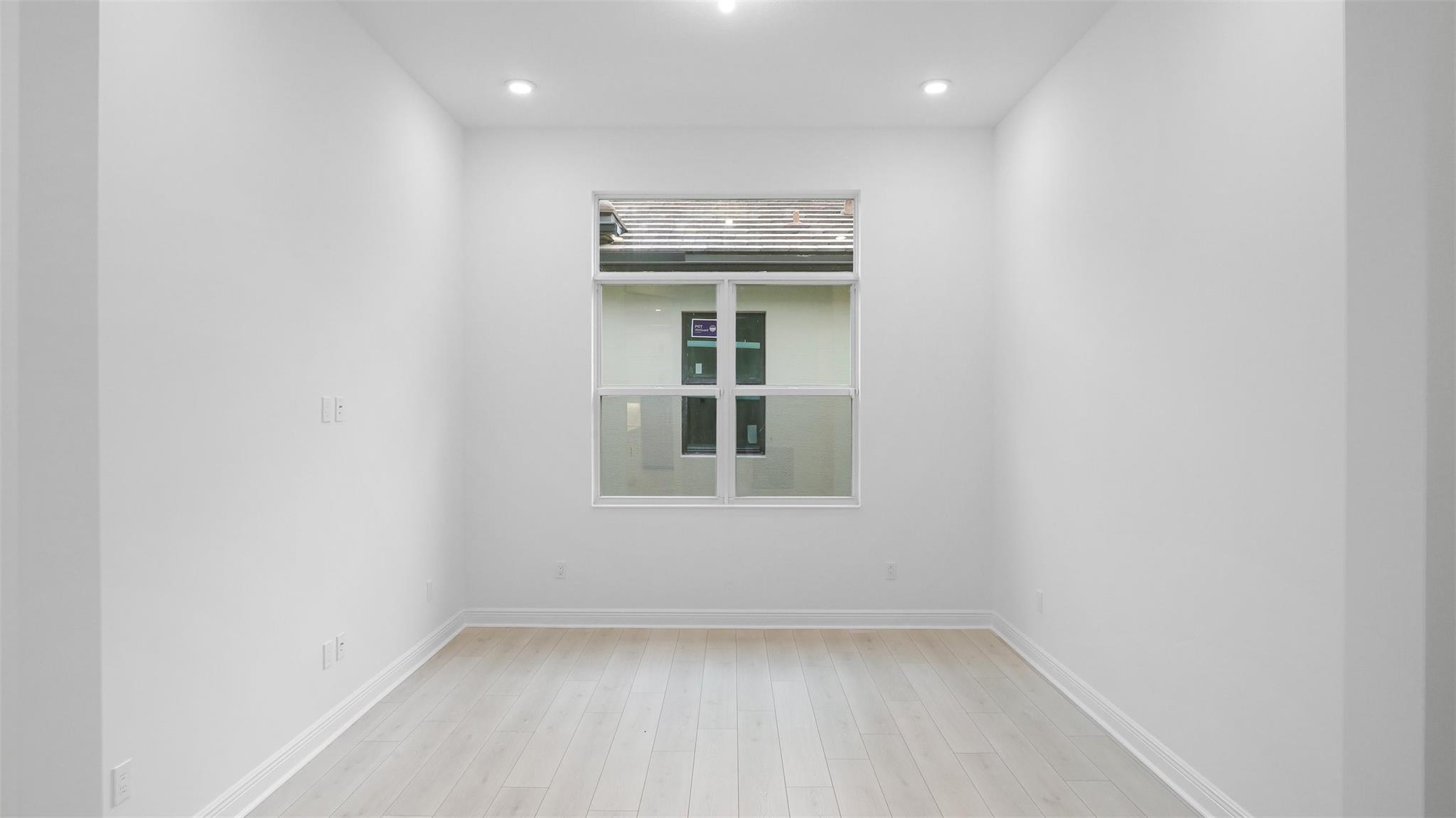 CRESSWIND PALM BEACH - Residential