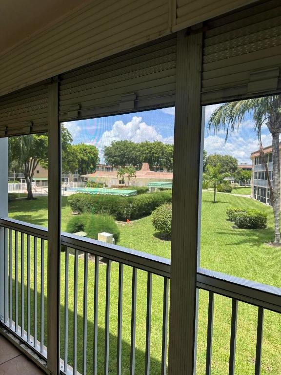 VILLAGE GREEN SUSSEX COND DECL FILED 2-6-80 - Residential