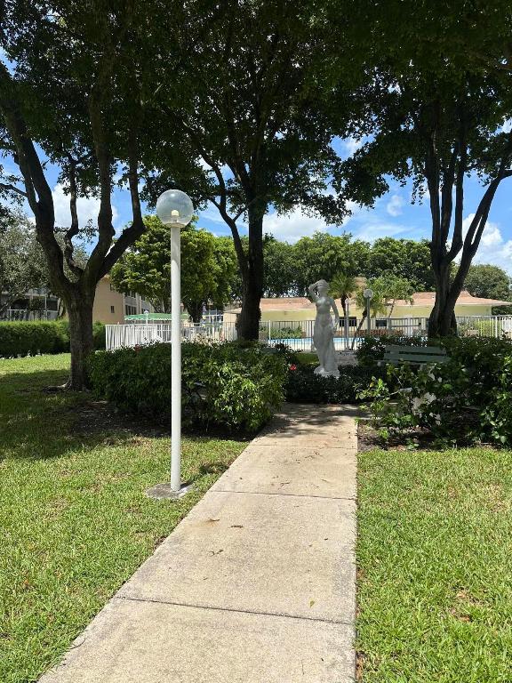 VILLAGE GREEN SUSSEX COND DECL FILED 2-6-80 - Residential