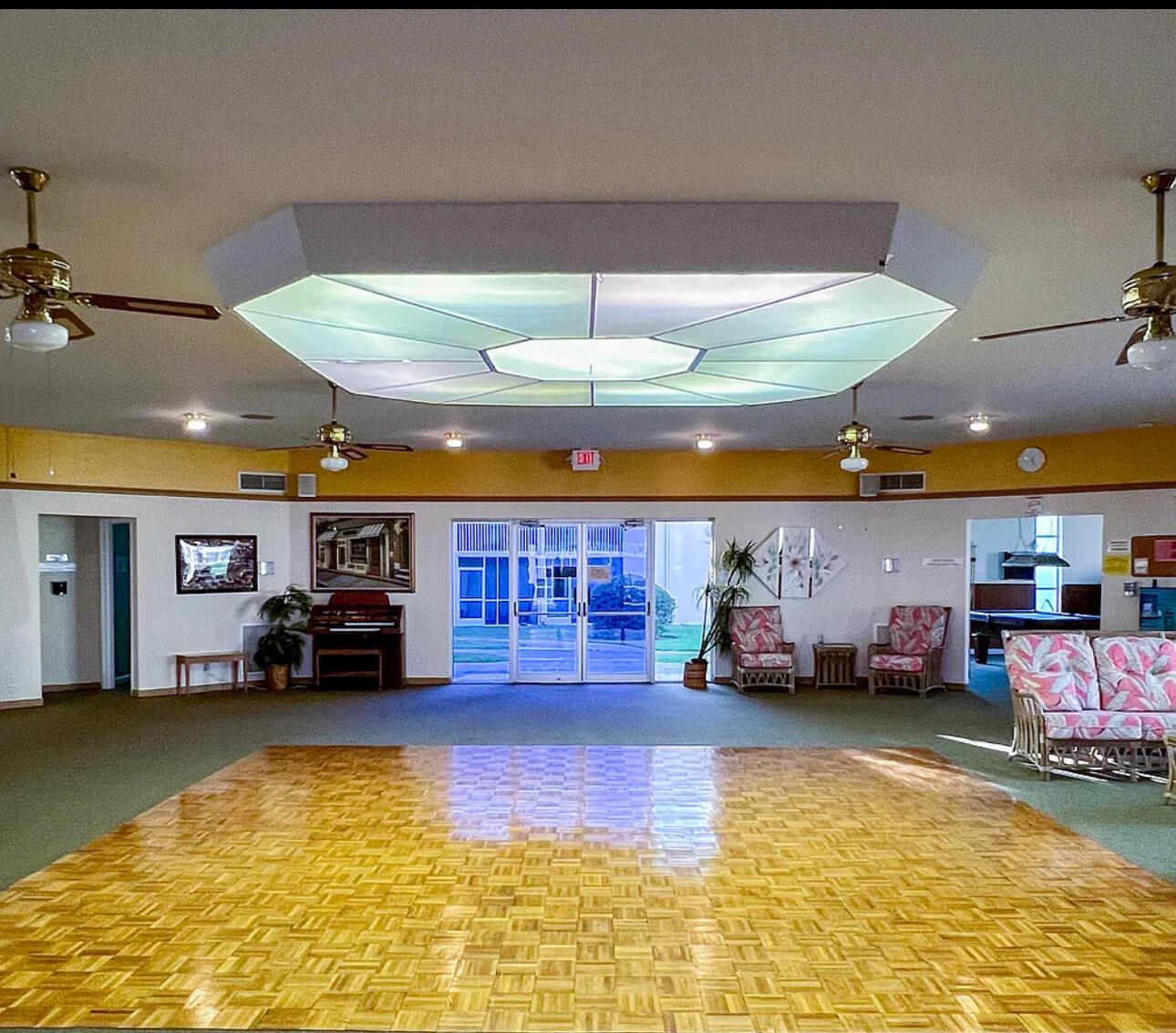 VILLAGE GREEN SUSSEX COND DECL FILED 2-6-80 - Residential