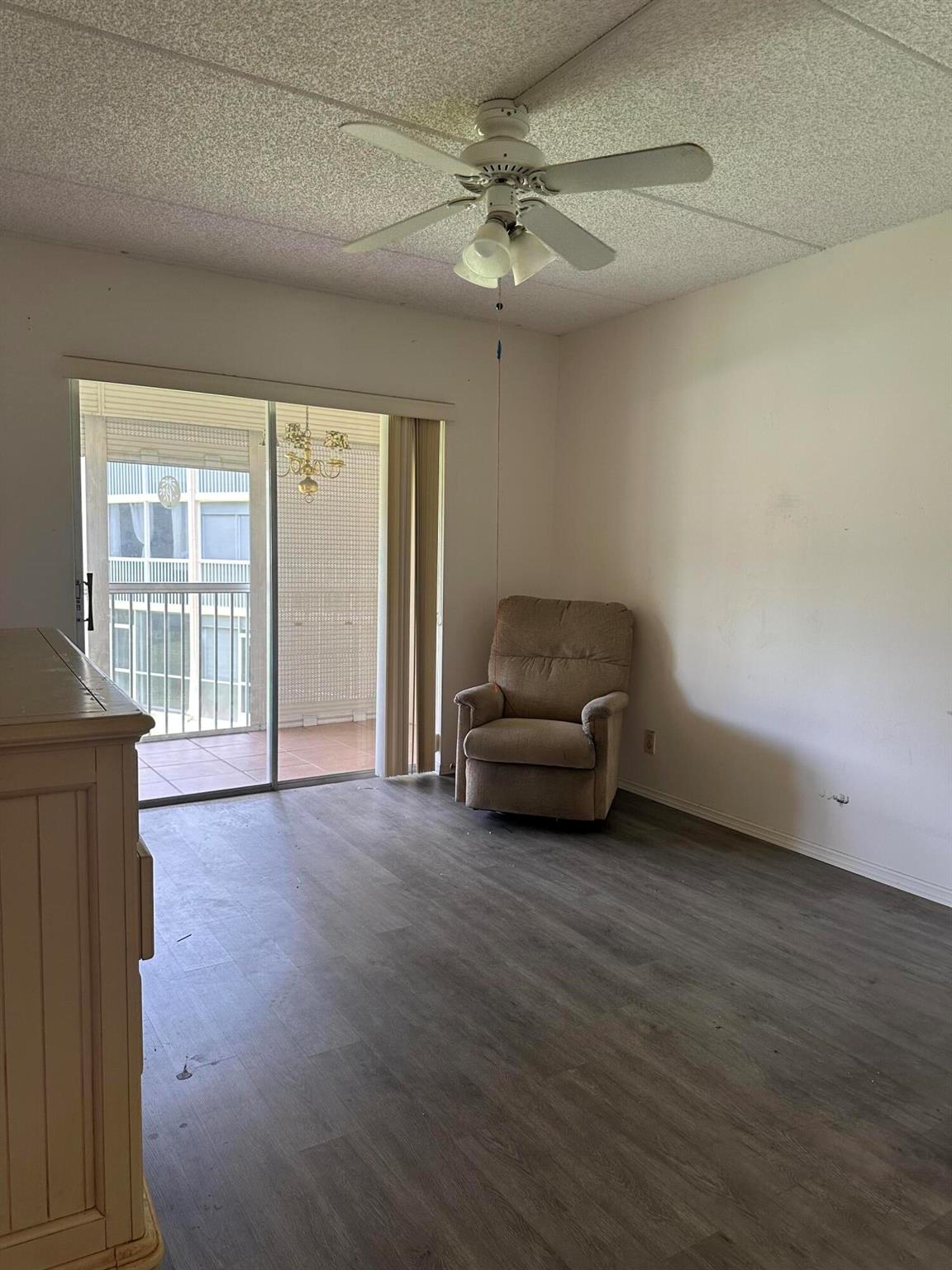 VILLAGE GREEN SUSSEX COND DECL FILED 2-6-80 - Residential