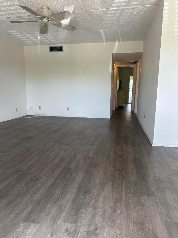 VILLAGE GREEN SUSSEX COND DECL FILED 2-6-80 - Residential