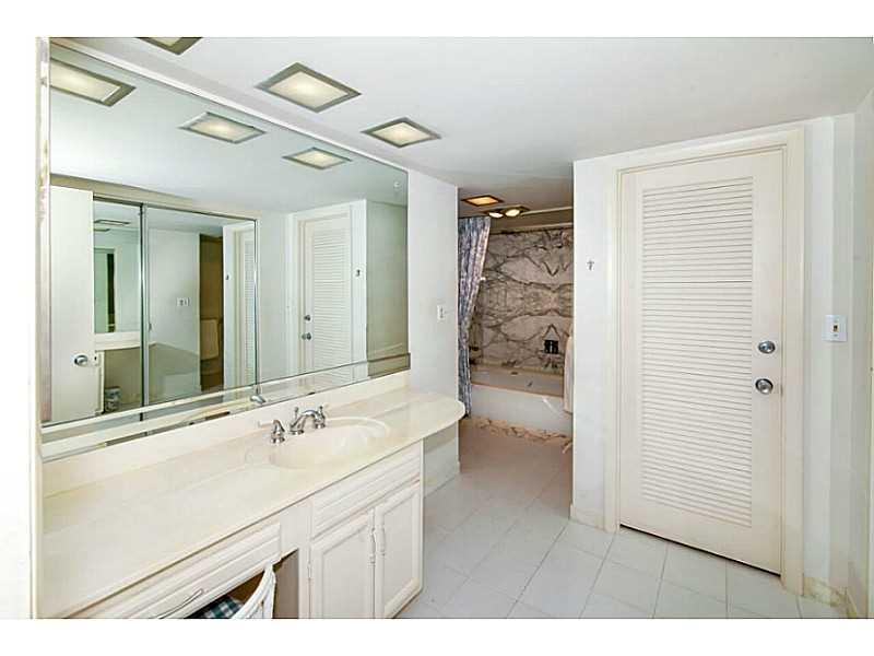 Regency Tower - Residential