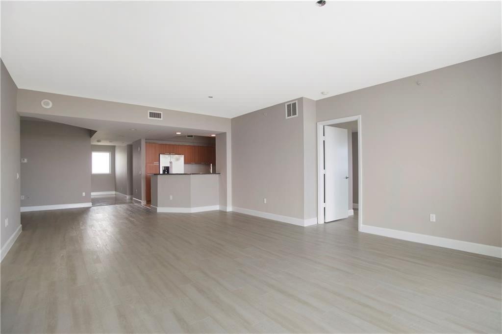15051 ROYAL OAKS LN 2106