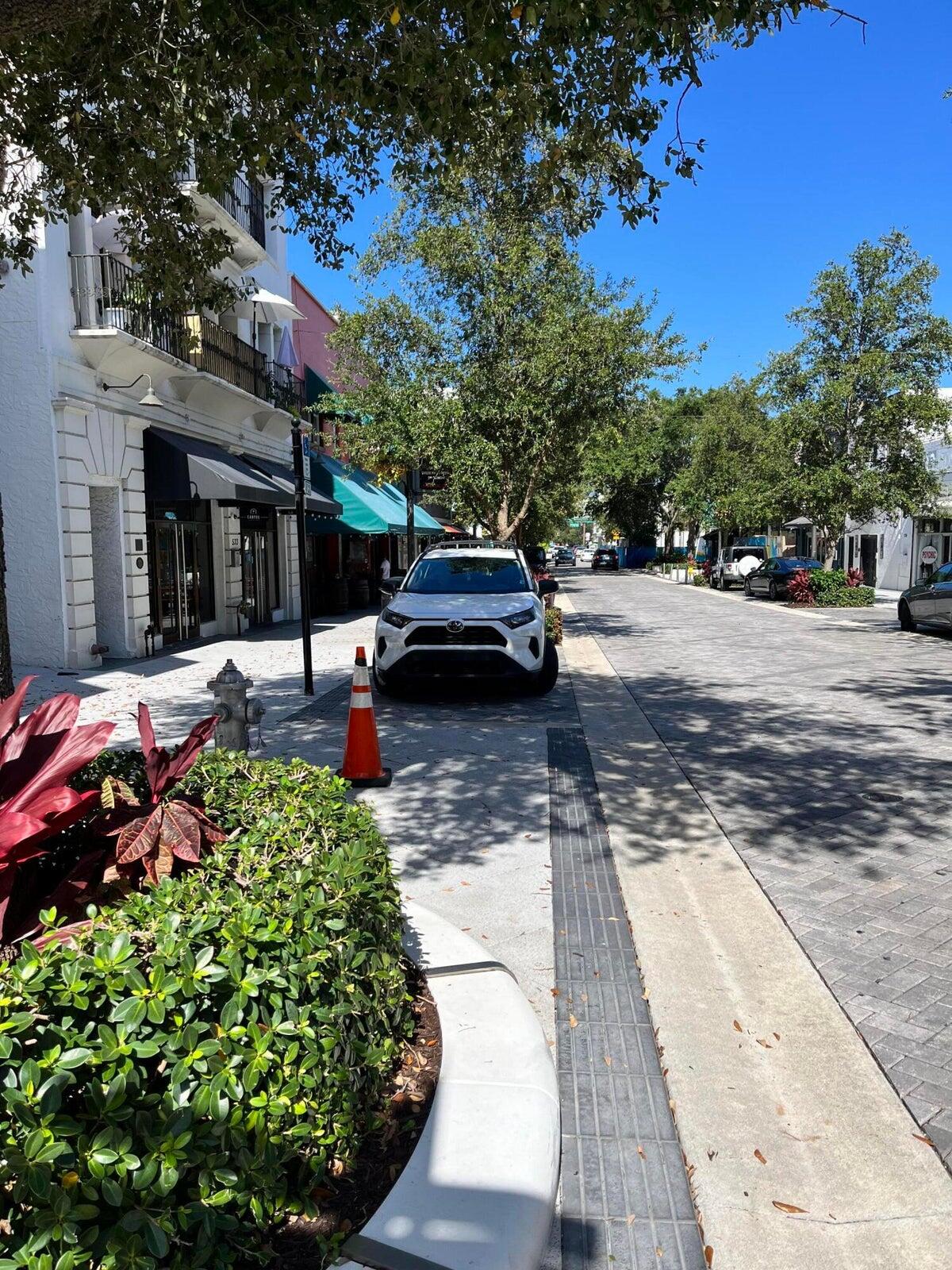 610 CLEMATIS - Residential Lease