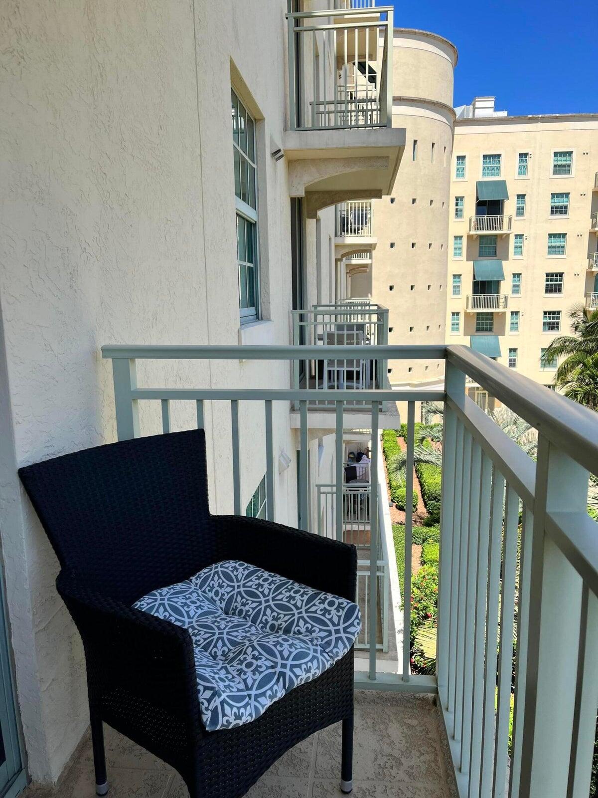 610 CLEMATIS - Residential Lease