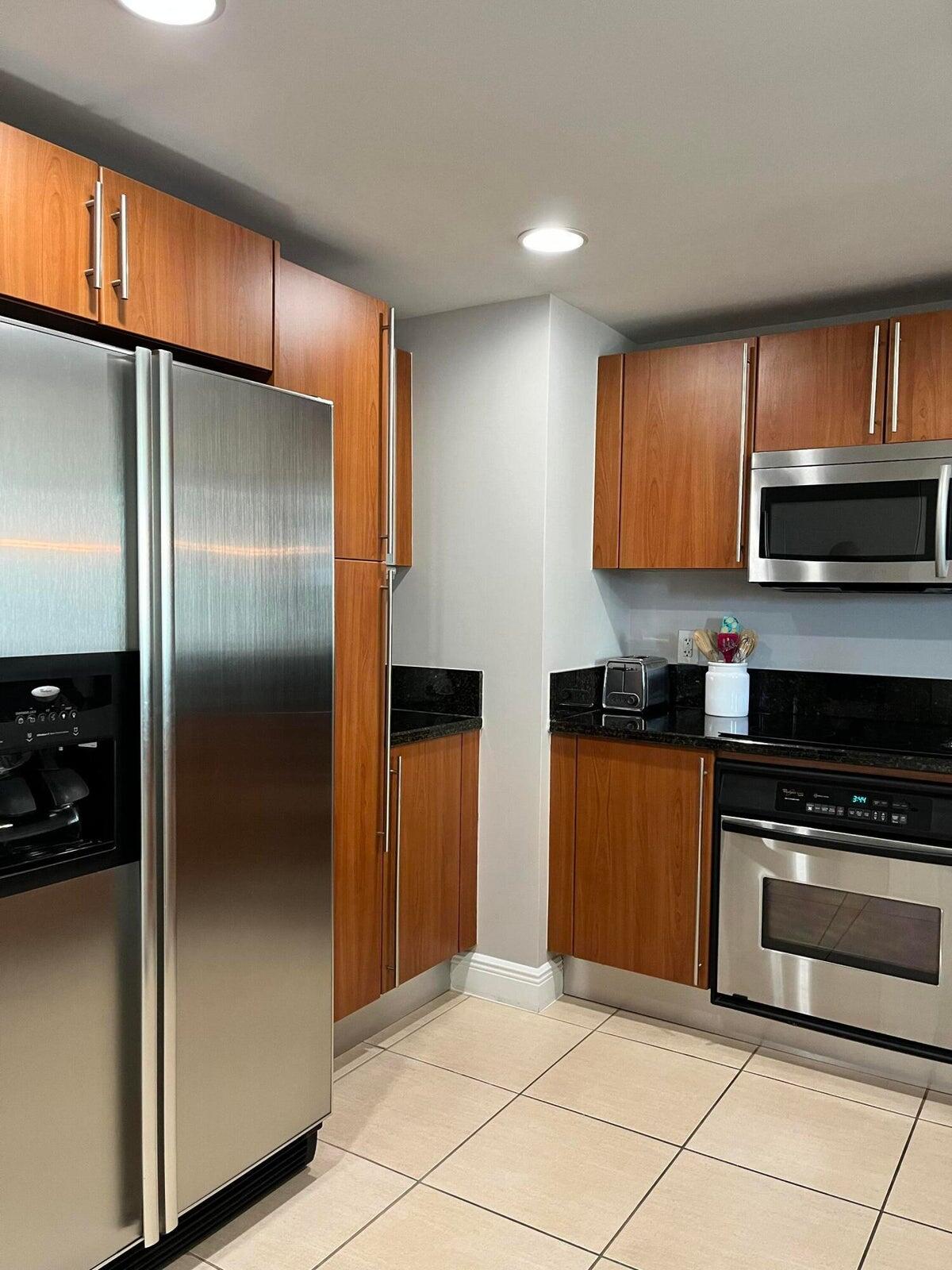 610 CLEMATIS - Residential Lease