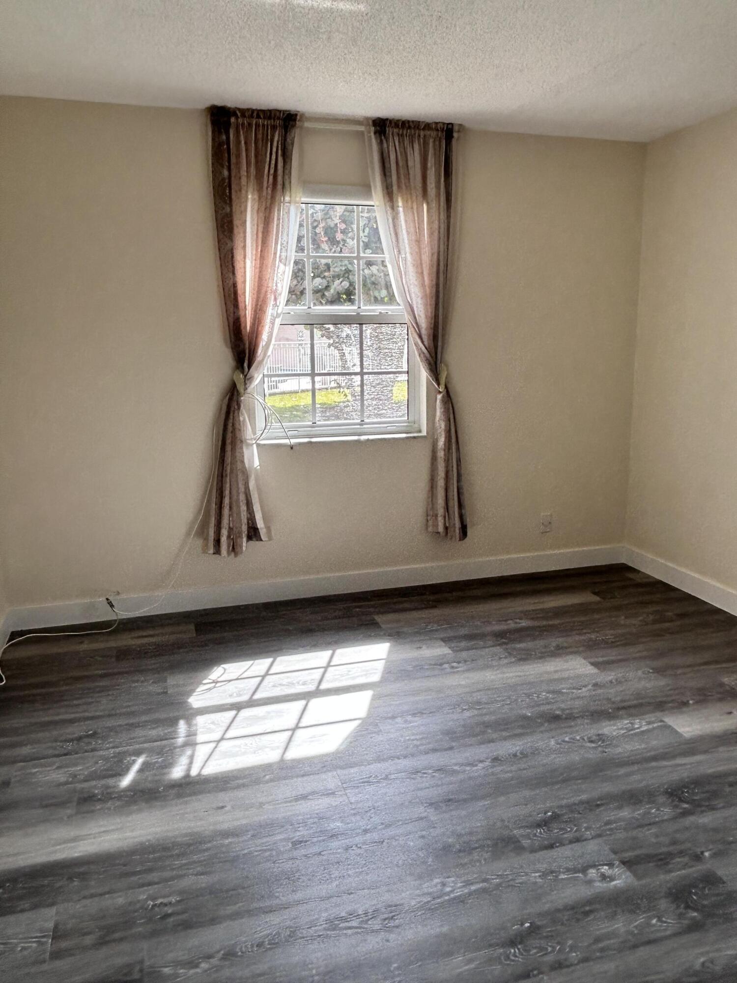 GARDENWAY CONDO - Residential