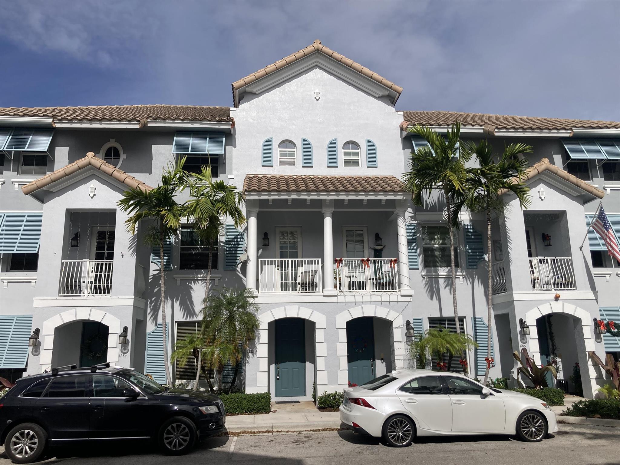 Wow!!! This is a HUGE 4 Bedroom, 3 & 1 half bath Townhouse, with Office/Den located in the Heart of Renaissance Commons, Boynton Beach. Extremely close to restaurants, shopping and transportation. Great unit with tile floors, brand new laminite floors in bedrooms, Stainless Steel Kitchen with 42'' Cabinets, 2 car garage, balcony, high ceilings and fresh paint. Small pets considered. This is an all ages community with TONS going on :) Check it out today!!!