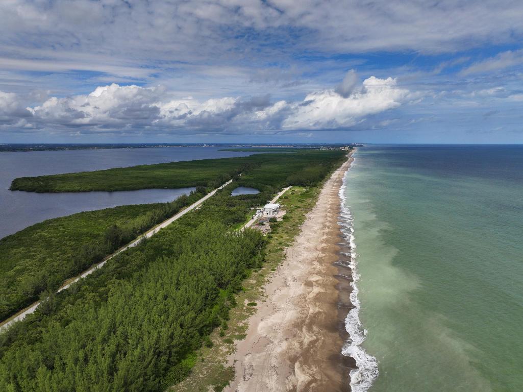 Diamond Shores - Residential