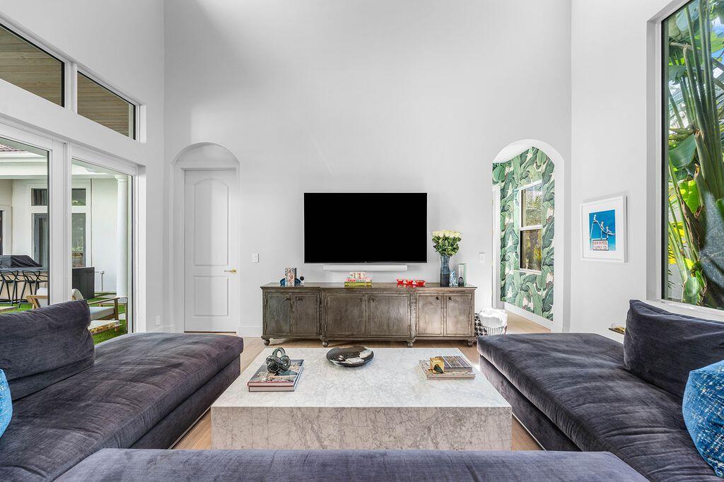 Mizner Country Club - Residential