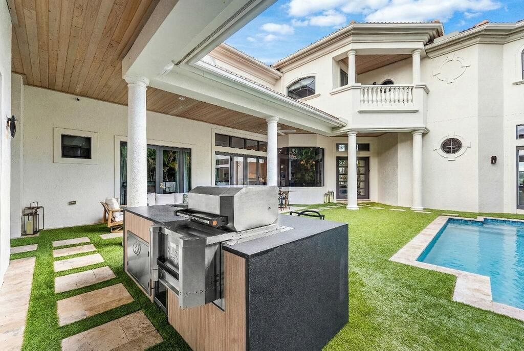 Photo of 8849 Valhalla Dr, Delray Beach, FL 33446 (MLS # R11159524)