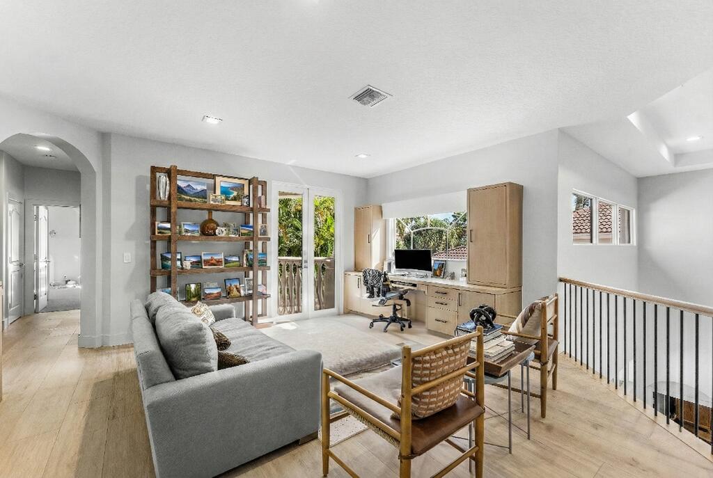 Mizner Country Club - Residential