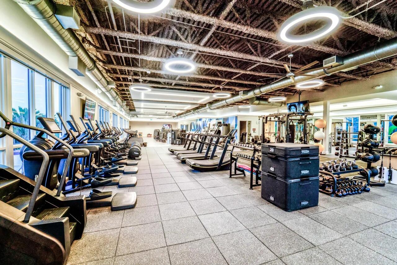 Mizner Country Club - Residential