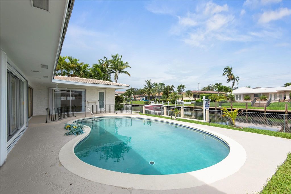 Photo of 6260 NE 20th Ter, Fort Lauderdale, FL 33308 (MLS # F10506239)