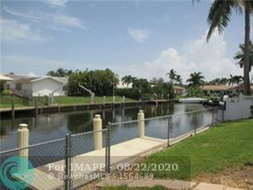 Photo of 6260 NE 20th Ter, Fort Lauderdale, FL 33308 (MLS # F10506239)
