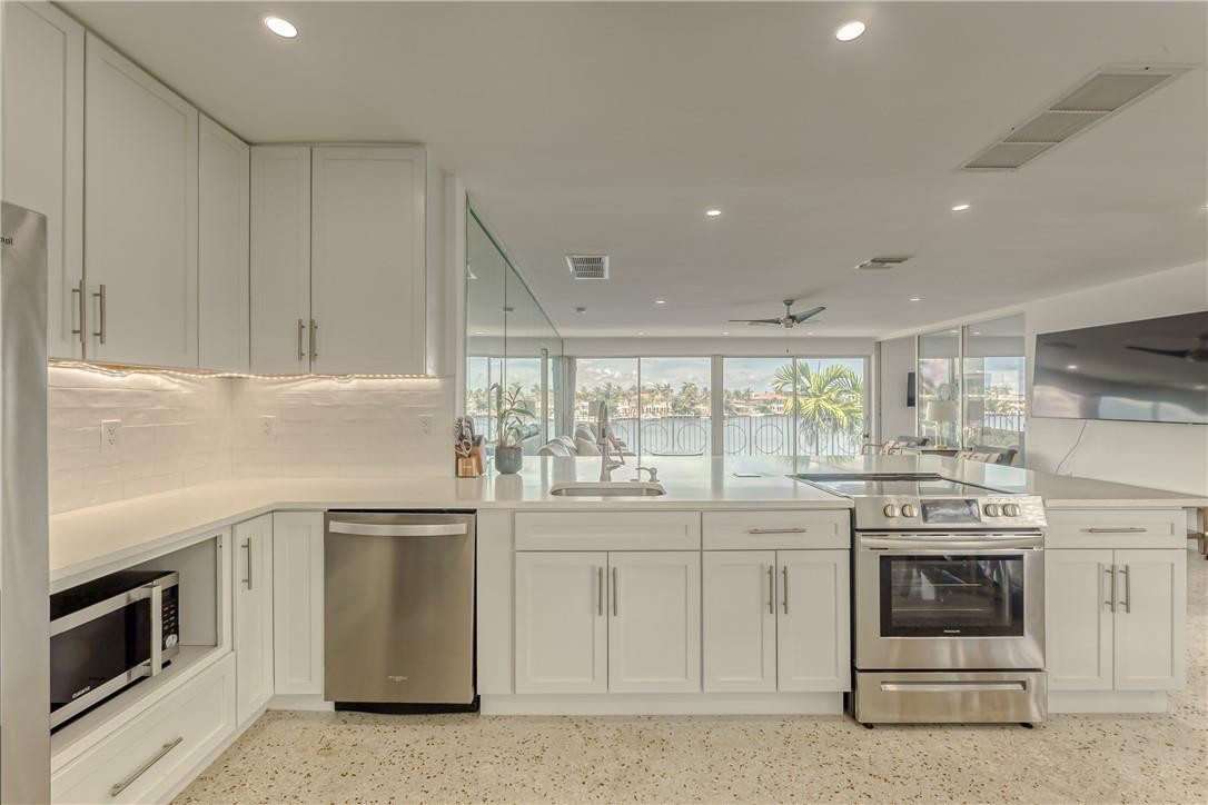 Sunrise Bay Club Co-Op - Residential Lease