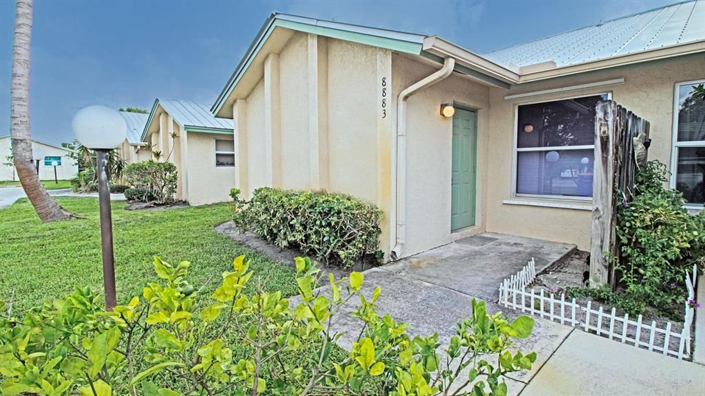 Photo of 8883 SE Hobe Ridge Avenue SE, Hobe Sound, FL 33455 (MLS # R10887134)