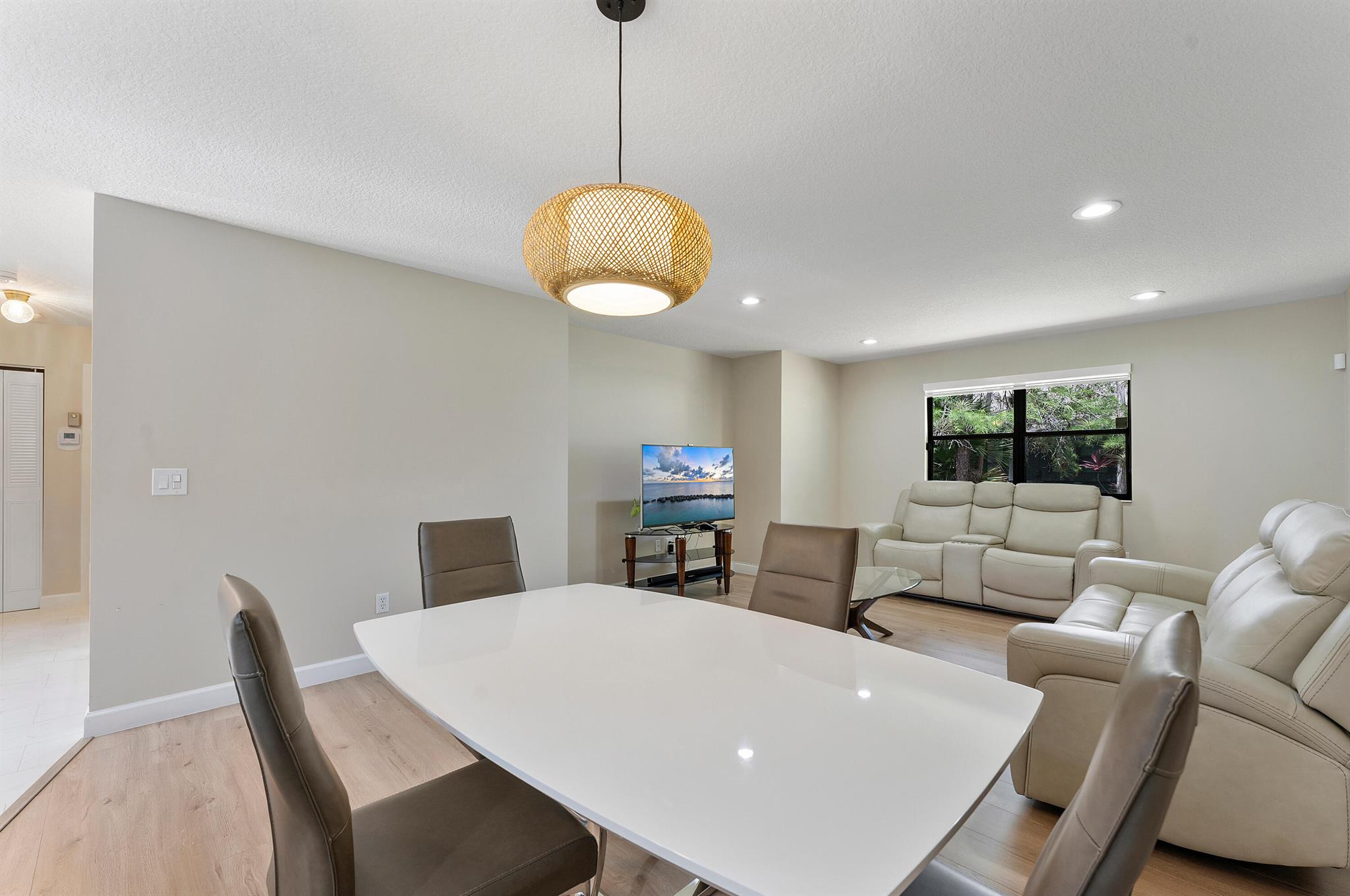 STRATHMORE GATE WEST UNIT - Residential