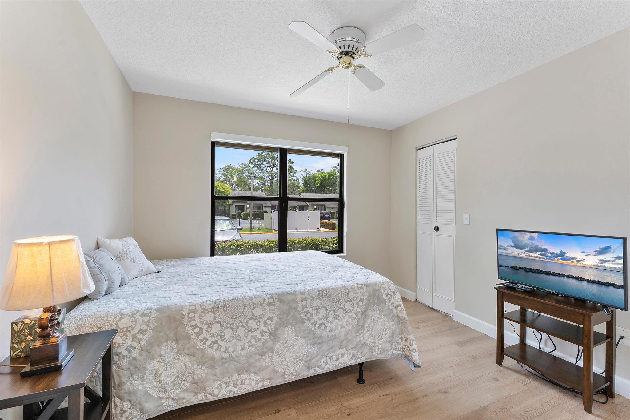 STRATHMORE GATE WEST UNIT - Residential