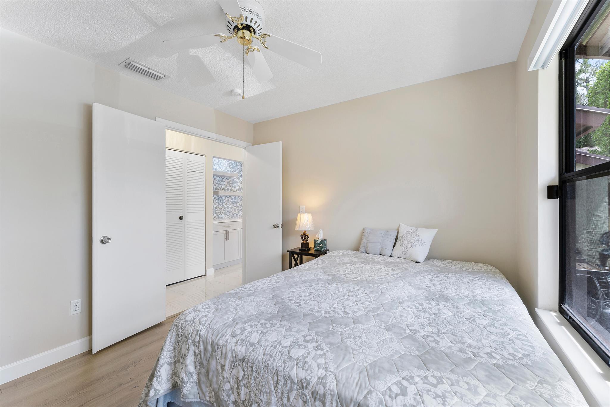 STRATHMORE GATE WEST UNIT - Residential