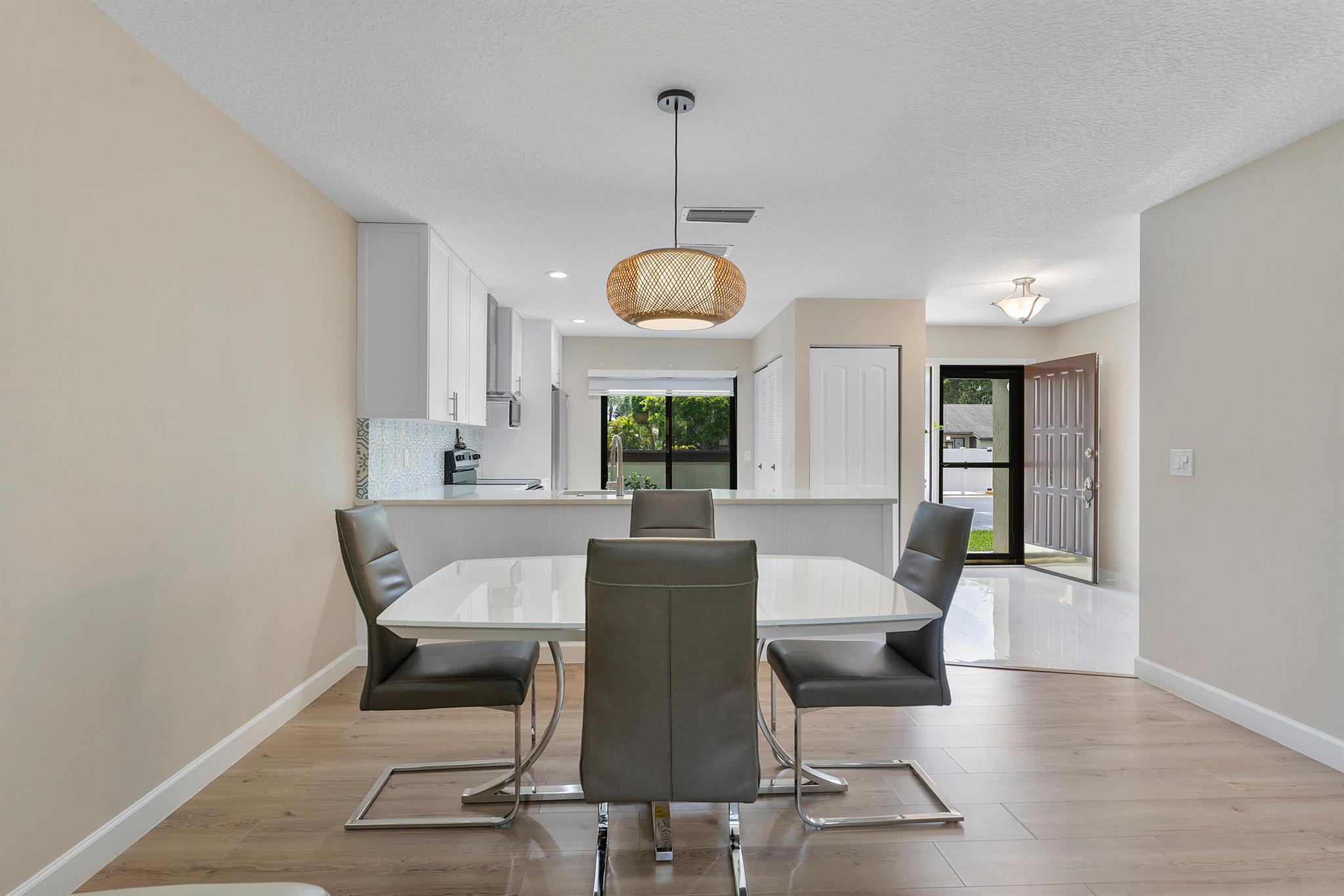 STRATHMORE GATE WEST UNIT - Residential
