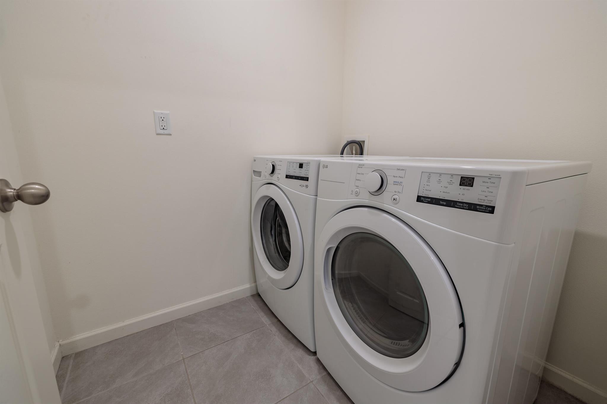 PORT ST LUCIE SECTION 30 - Residential Lease