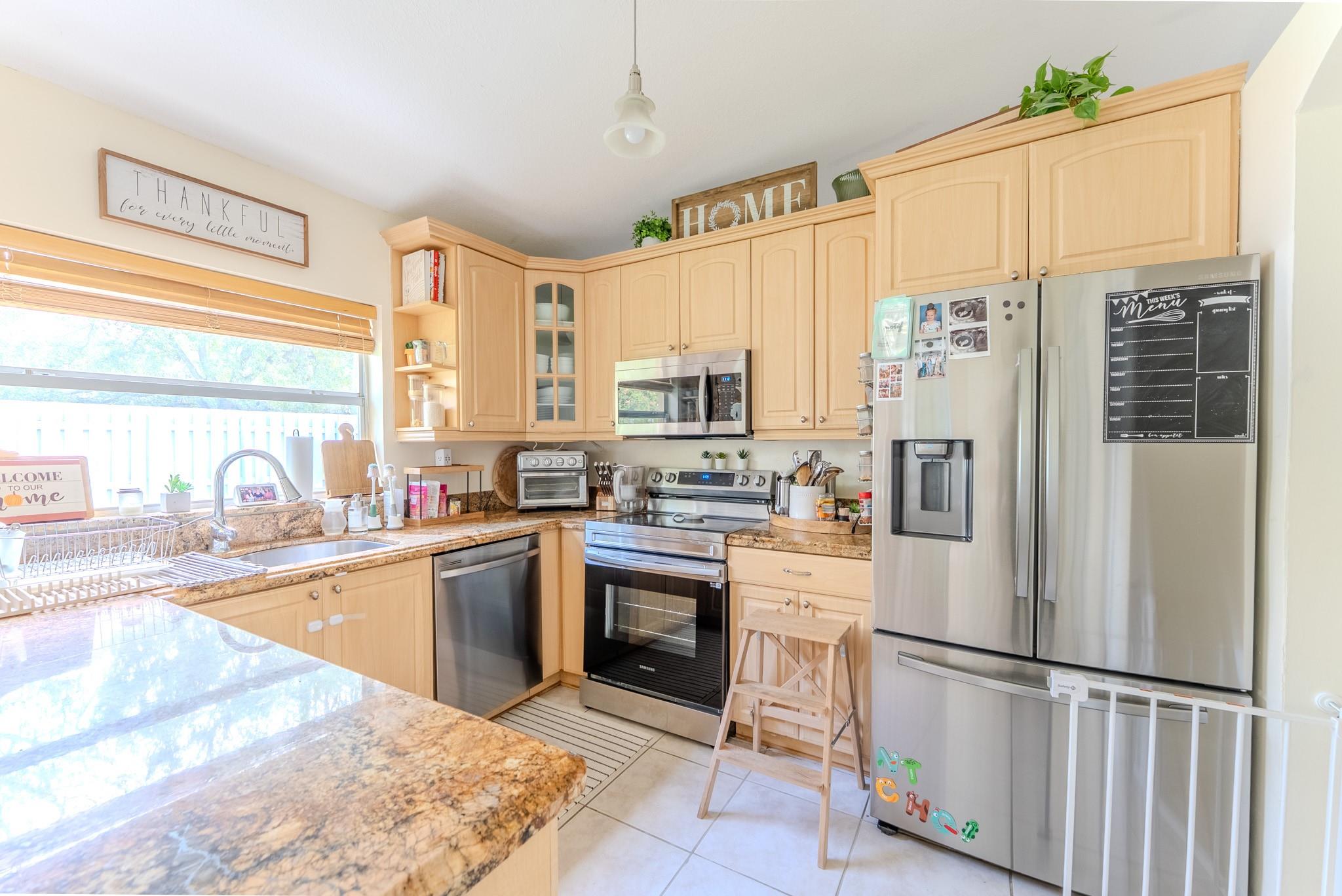 SAVANNAH P.U.D. PLAT 3 - Residential Lease