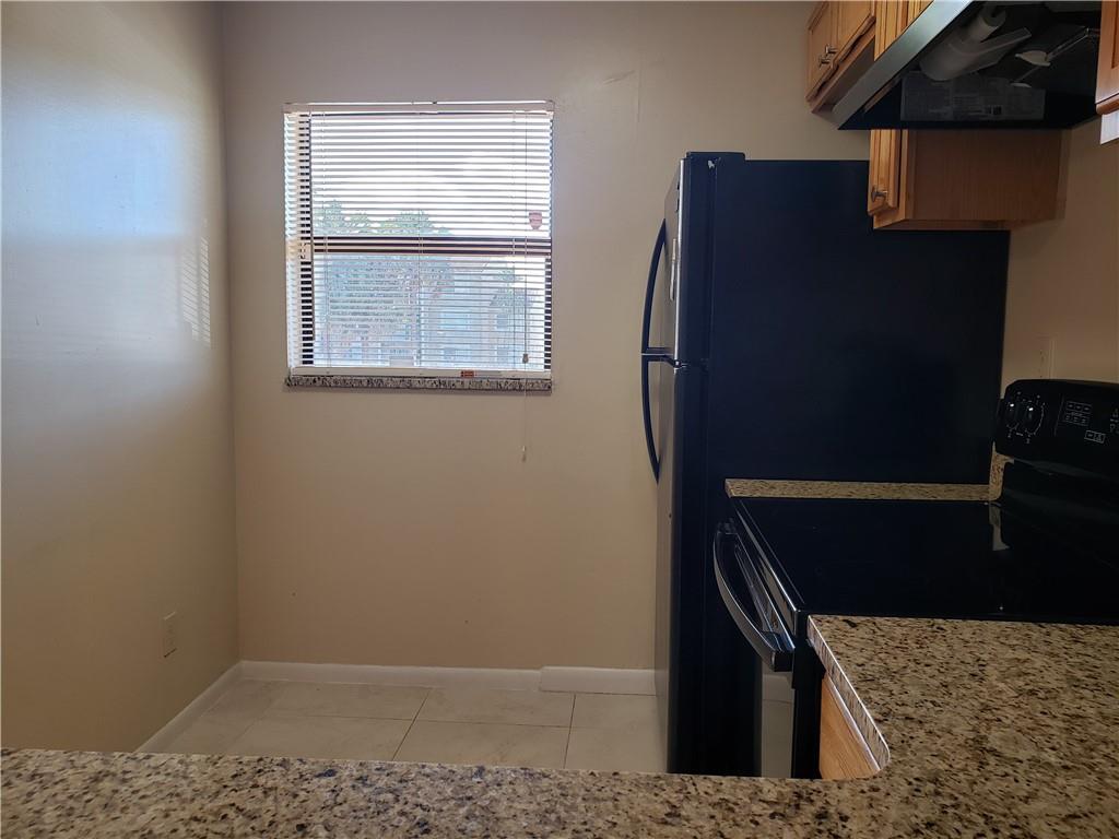 Miramar Club 12 - Residential Lease