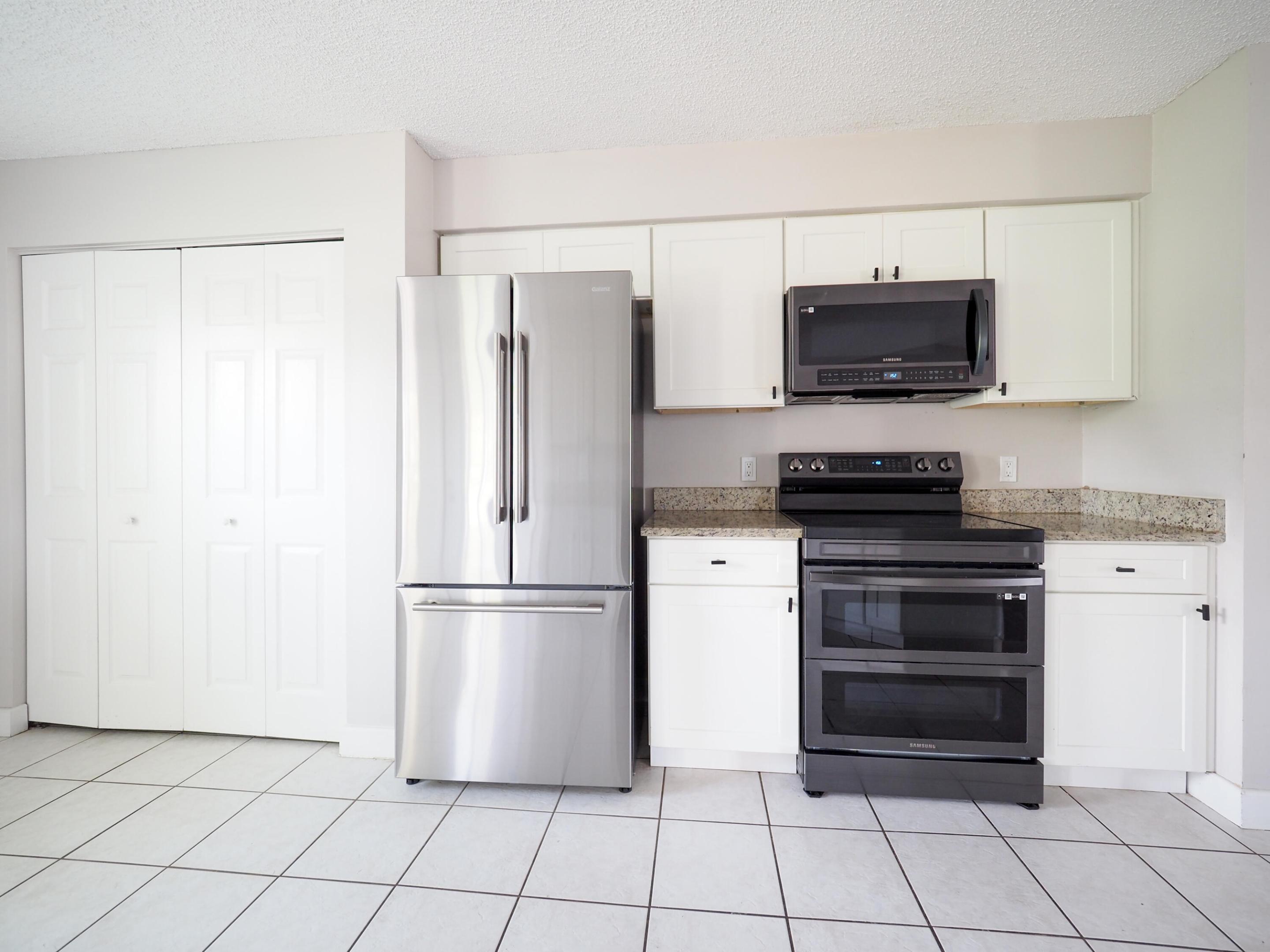 PORT ST LUCIE SECTION 19 - Residential