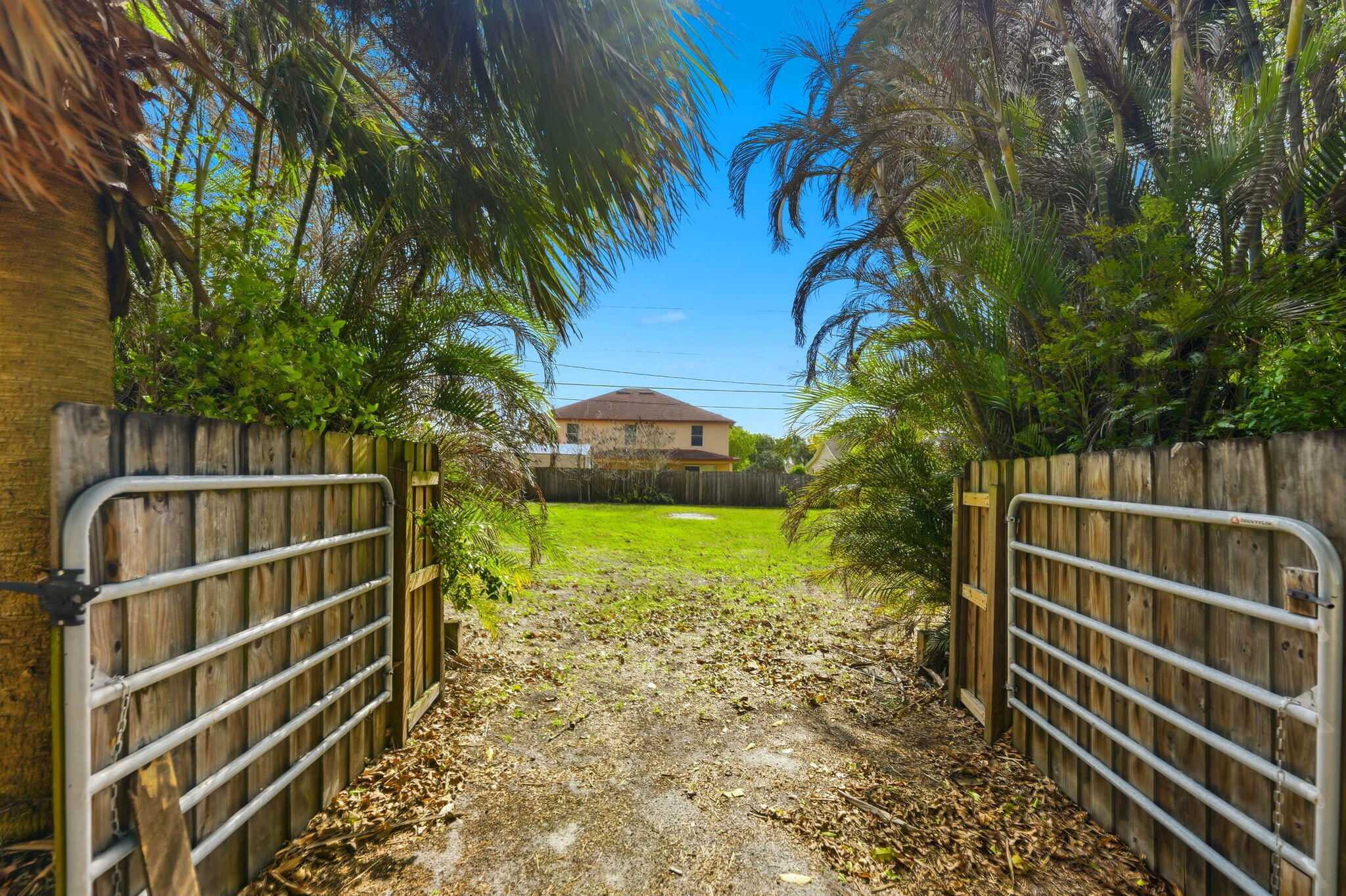 PORT ST LUCIE SECTION 8 - Residential