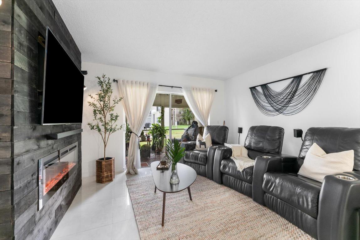 QUAIL RUN OF SUNRISE - Residential Lease