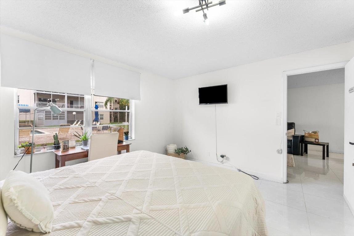 QUAIL RUN OF SUNRISE - Residential Lease