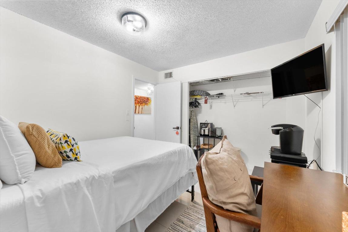 QUAIL RUN OF SUNRISE - Residential Lease