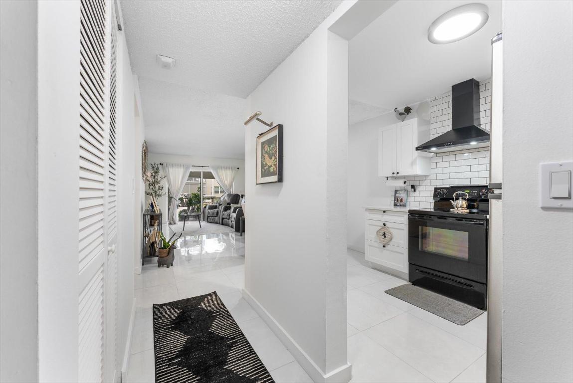 QUAIL RUN OF SUNRISE - Residential Lease