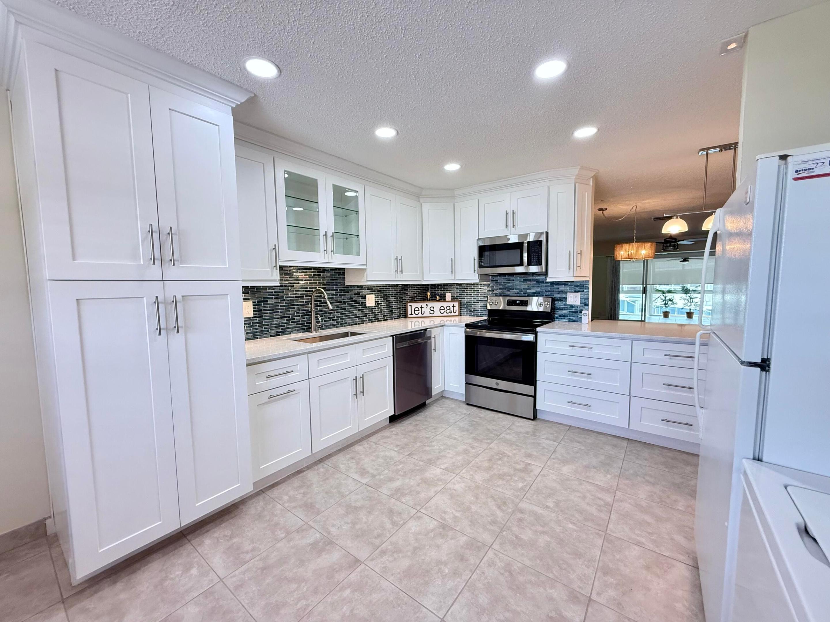 PINES OF DELRAY NORTH CONDO - Residential