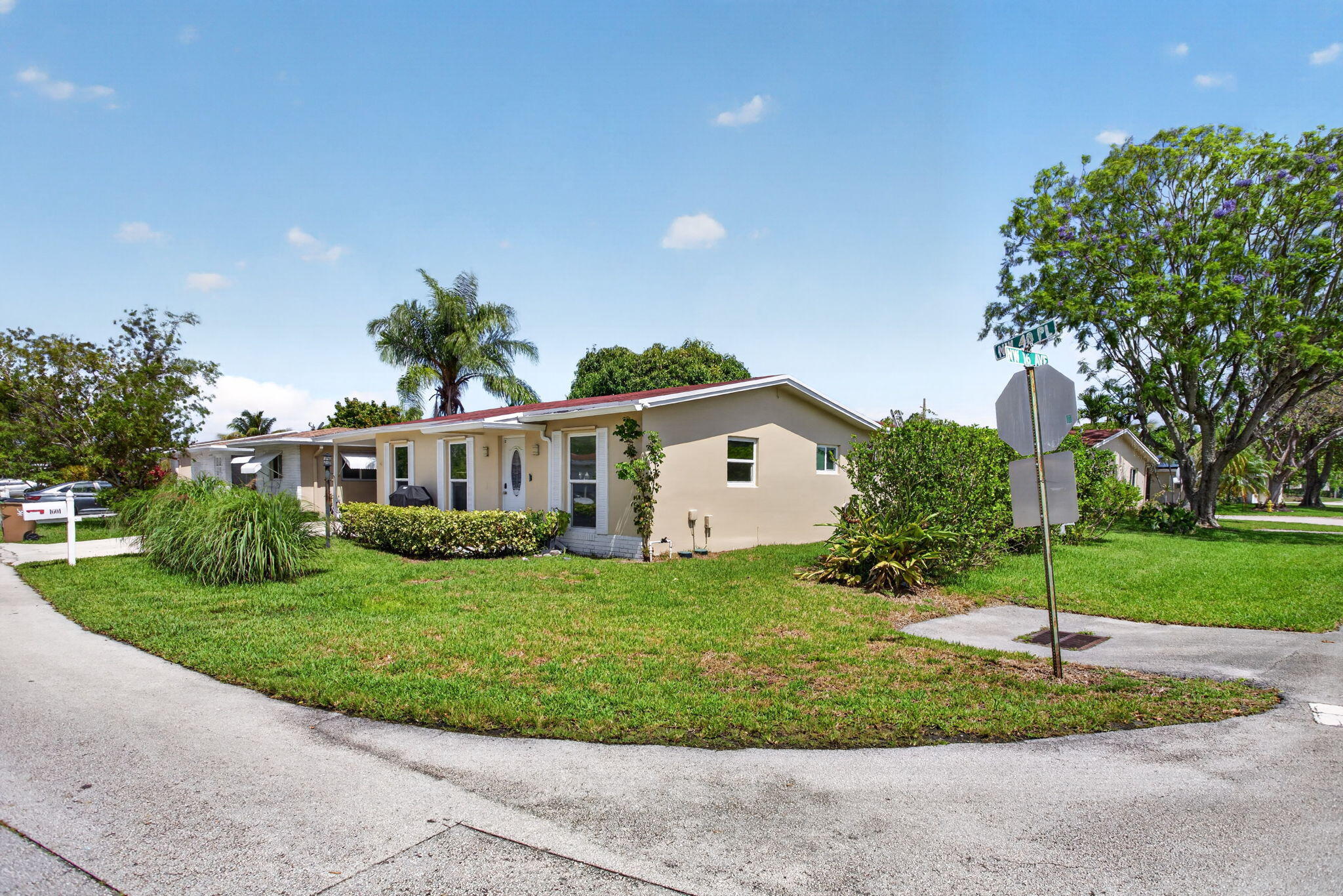 CRYSTAL LAKE 4TH SEC - Residential