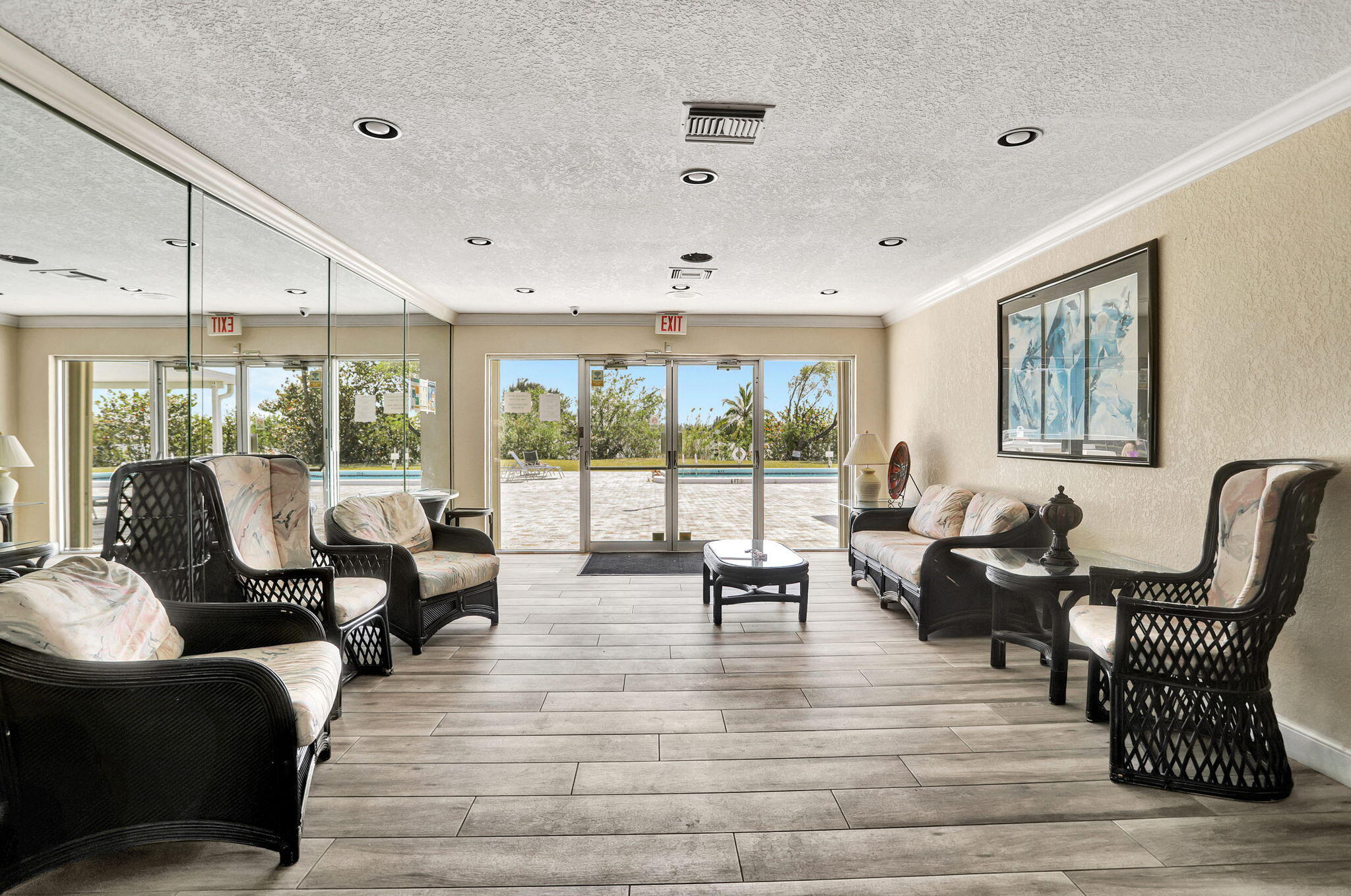 CRYSTAL LAKE 4TH SEC - Residential