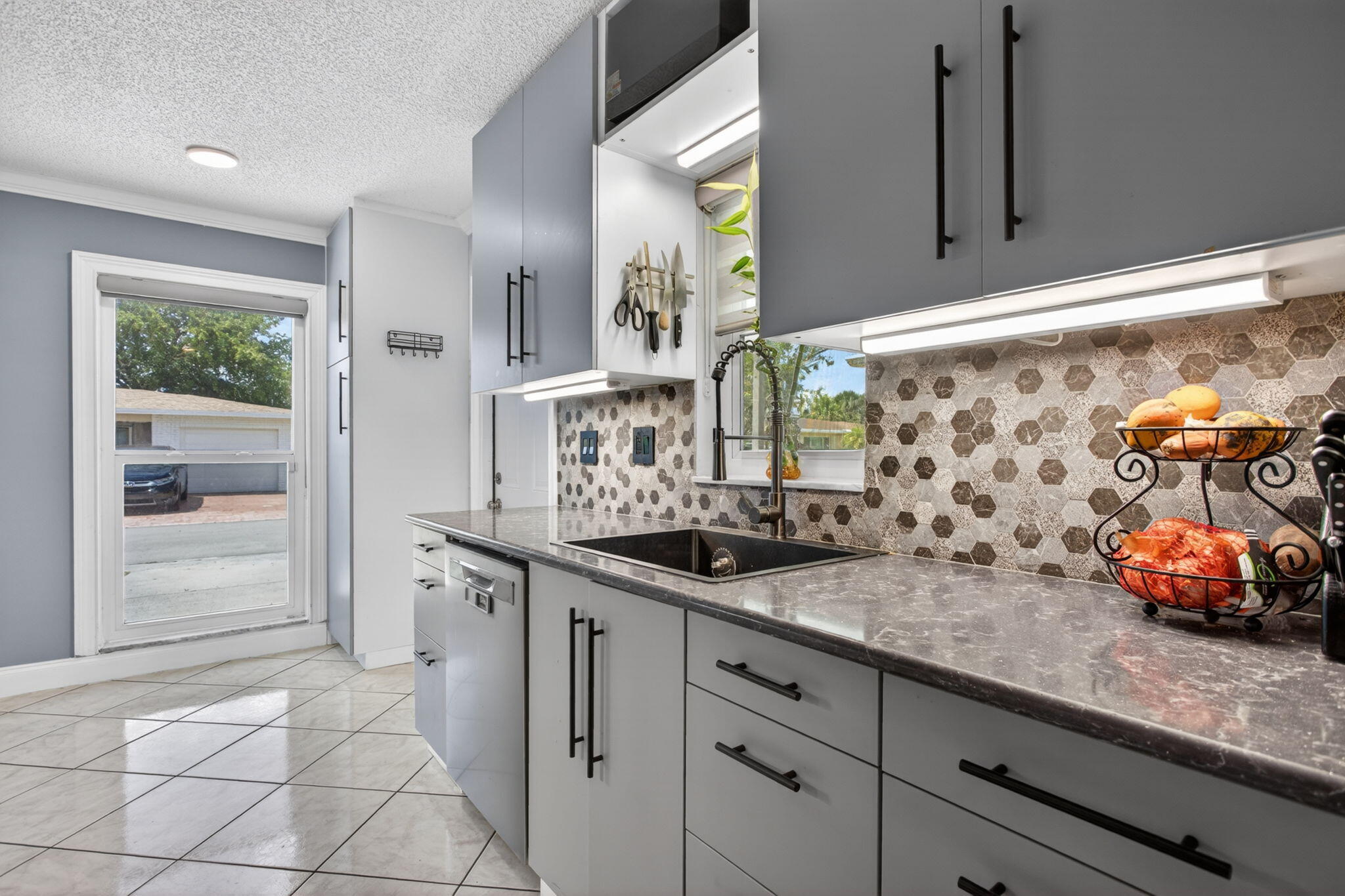CRYSTAL LAKE 4TH SEC - Residential