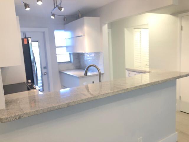 APRIL MIST CONDO - Residential Lease