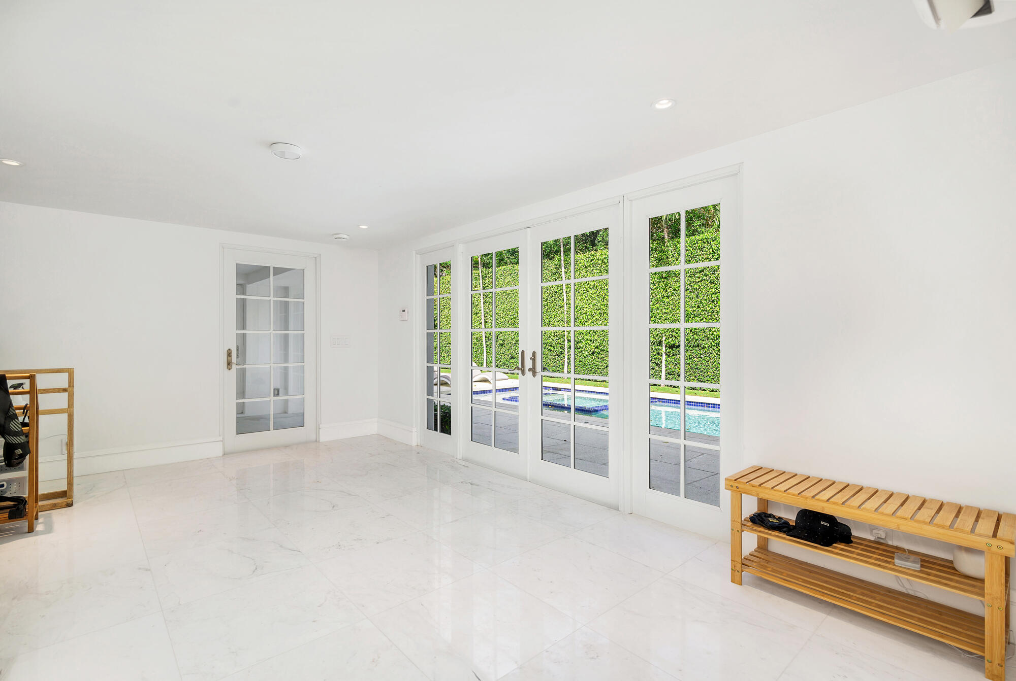 EL ENCANTO - Residential