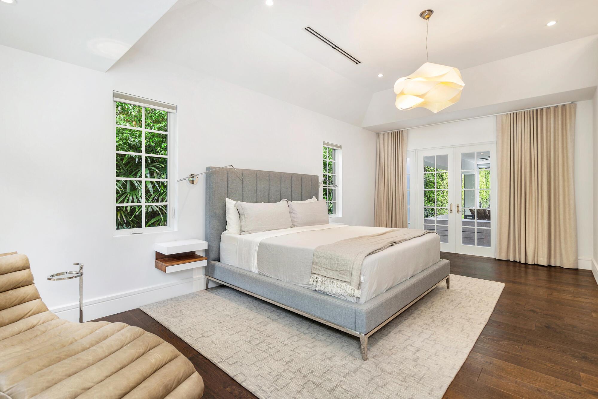 EL ENCANTO - Residential