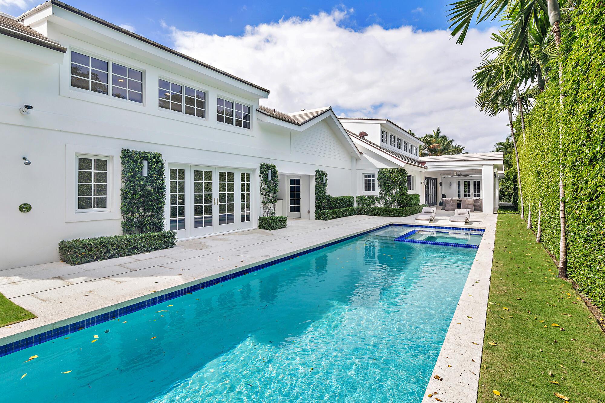 EL ENCANTO - Residential