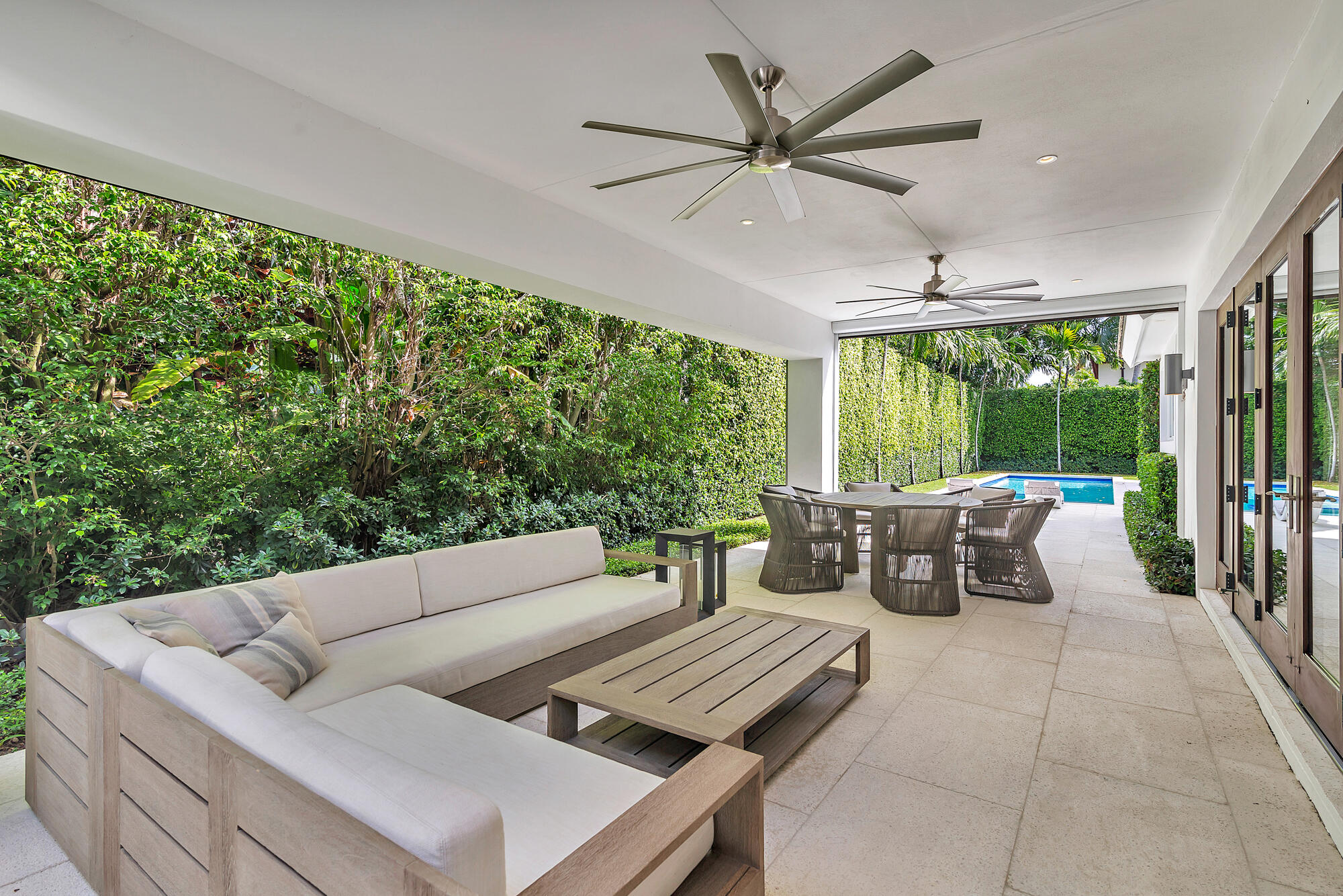 EL ENCANTO - Residential