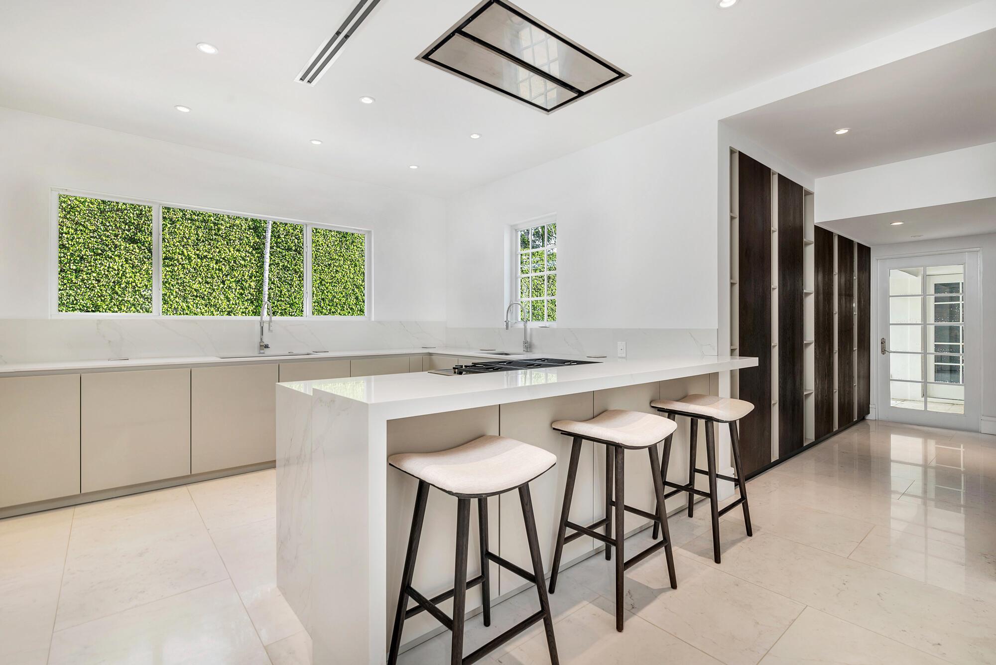 EL ENCANTO - Residential