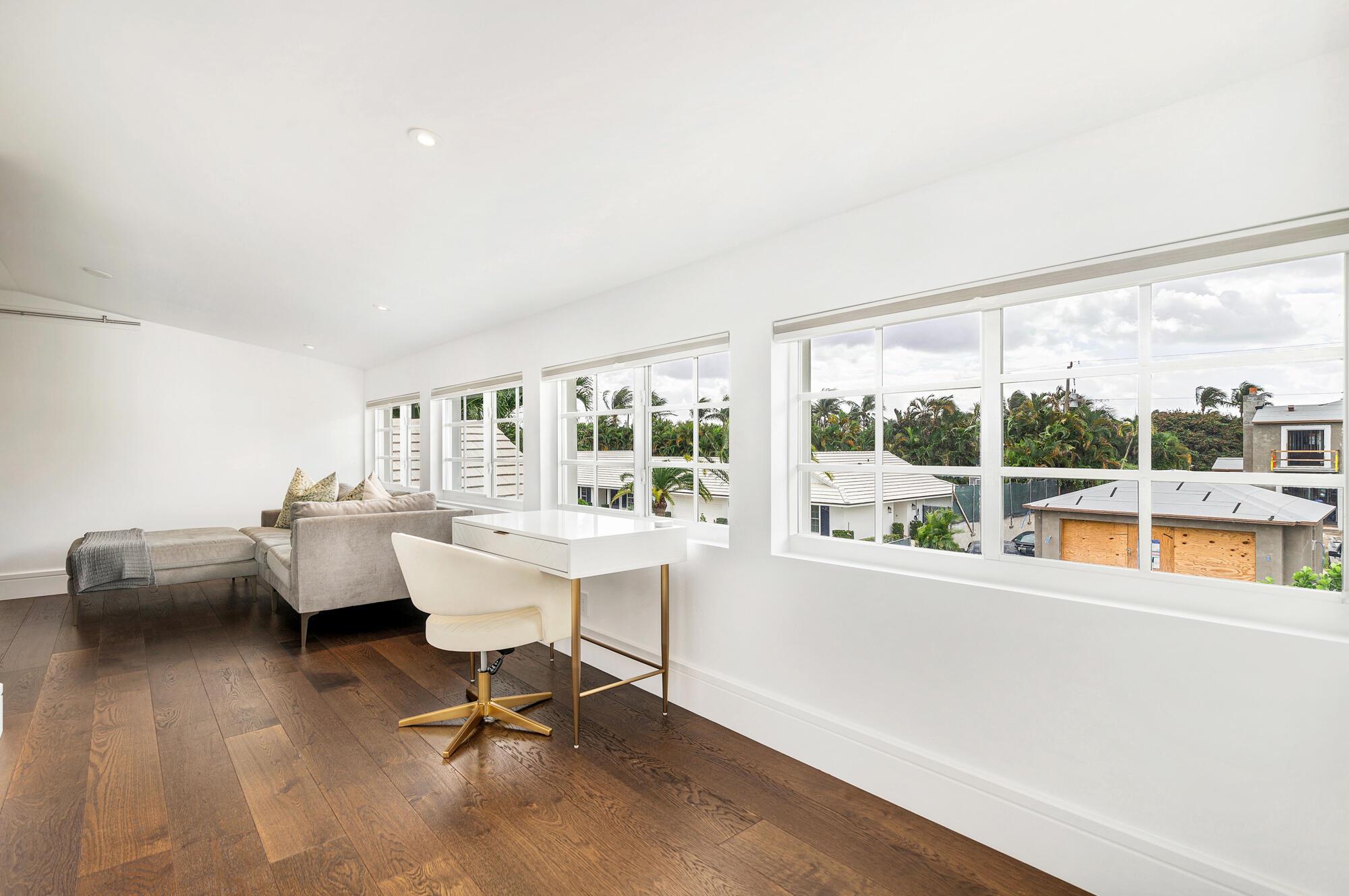 EL ENCANTO - Residential