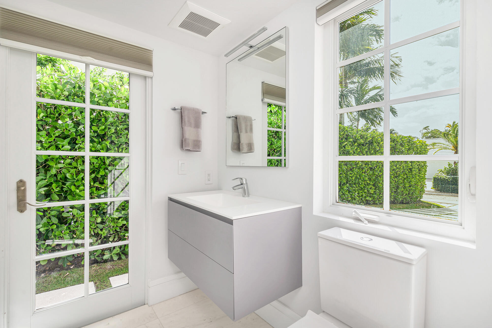 EL ENCANTO - Residential