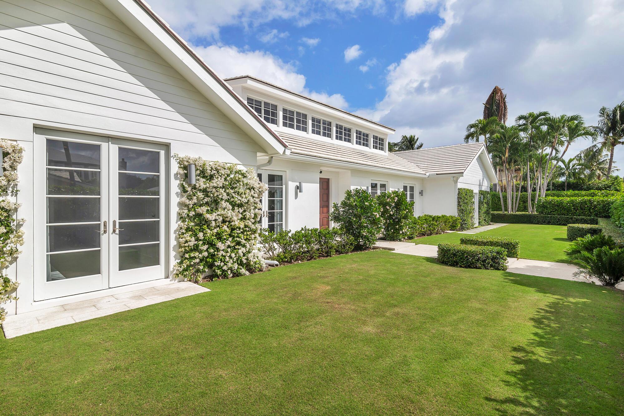 EL ENCANTO - Residential