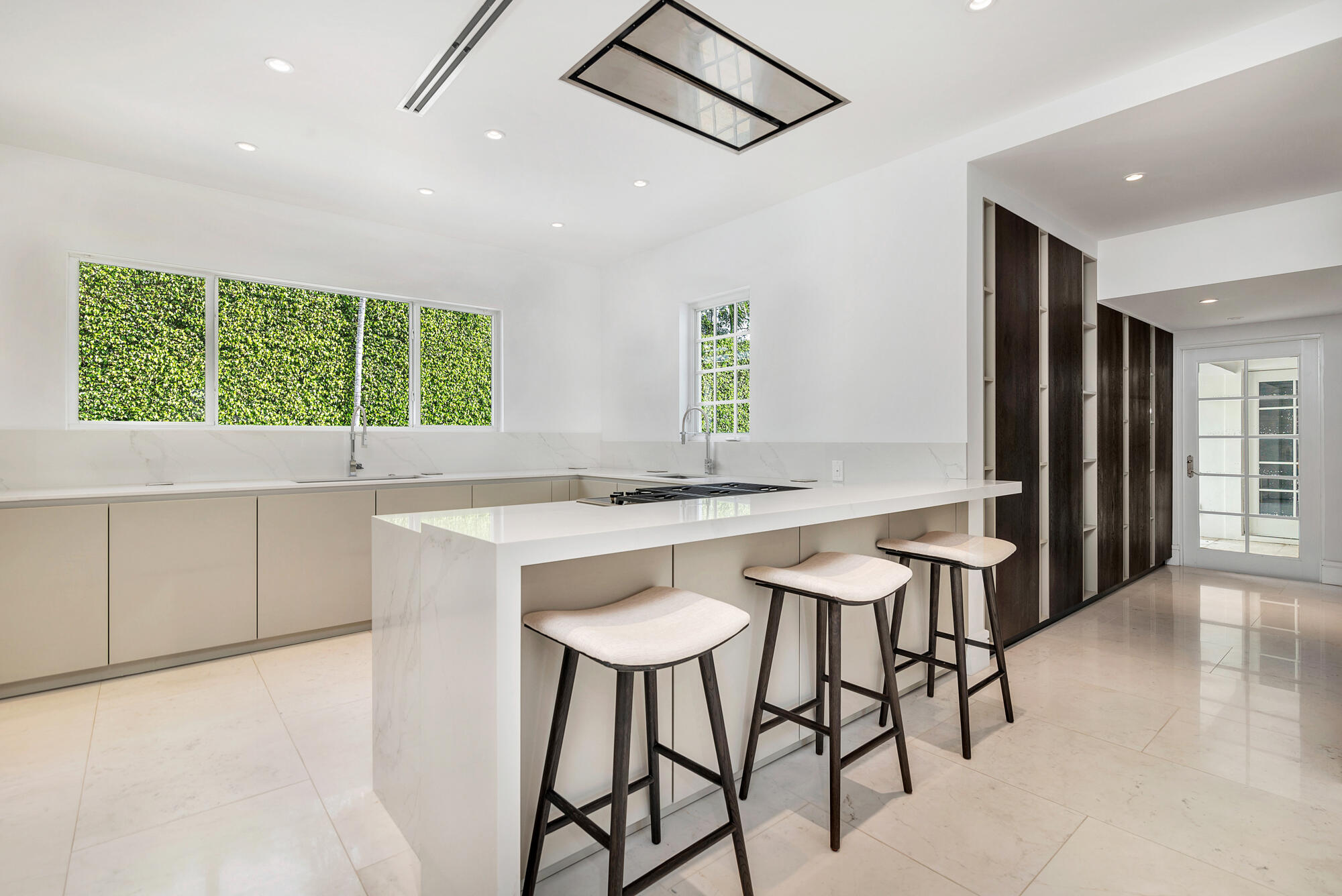 EL ENCANTO - Residential