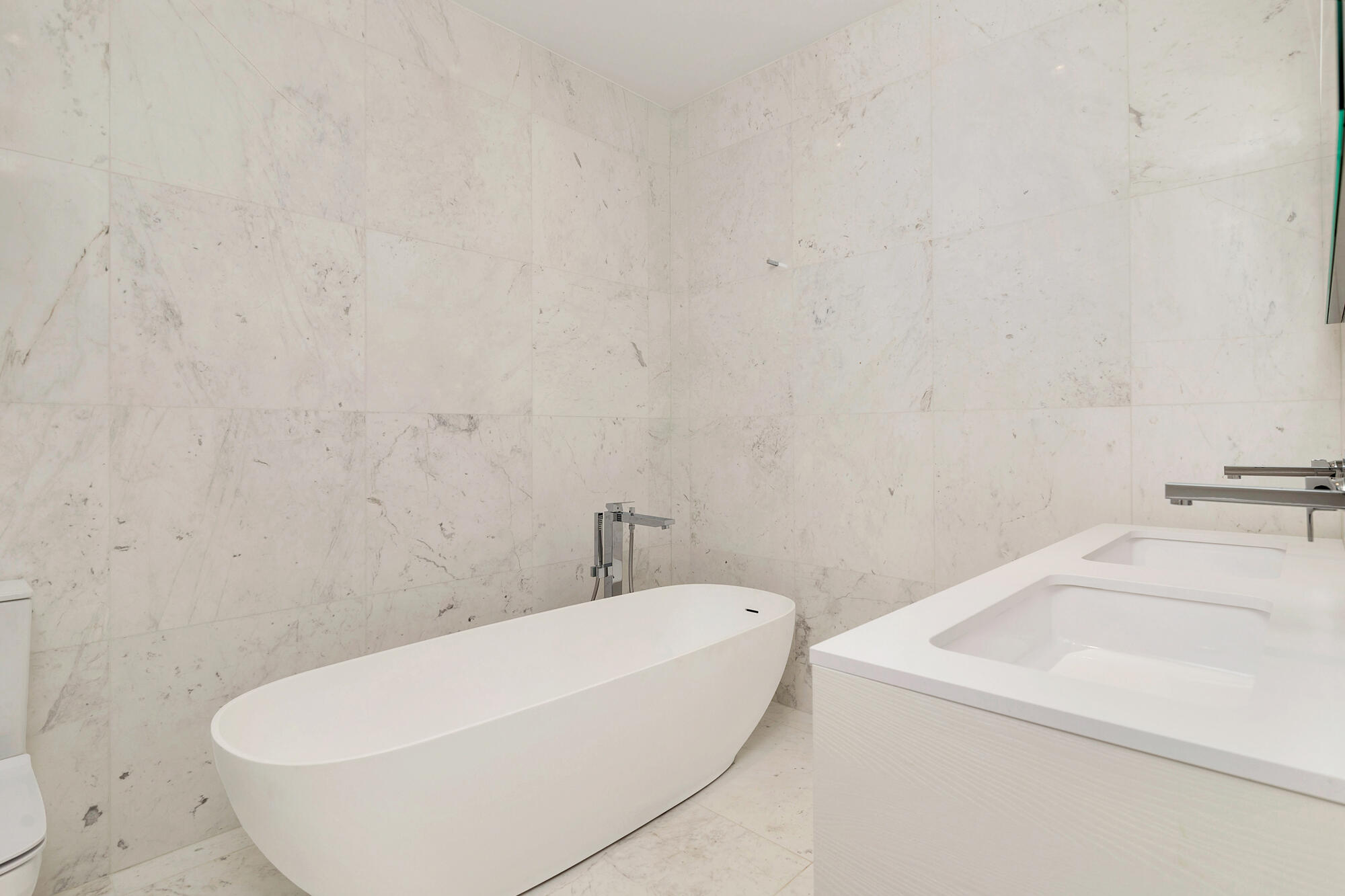 EL ENCANTO - Residential